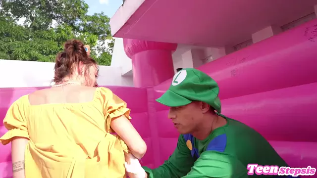 Poster: Shrooms Q - Luigi Fucks Princess Peach FullHD