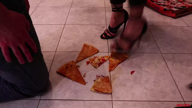 Poster: HEEL15CM - Eat pizza off my shoes - FullHD 1080p