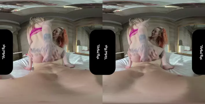 Poster: Virtual Papi, SLR: Alessia Demciuc, Giulia Truce - Due Contro Uno - Italian MFF Threesome VR UltraHD 4K