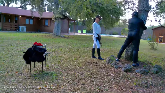 Poster: Mistress Isis Spain - Mistress Isis - VS76 Outdoor training