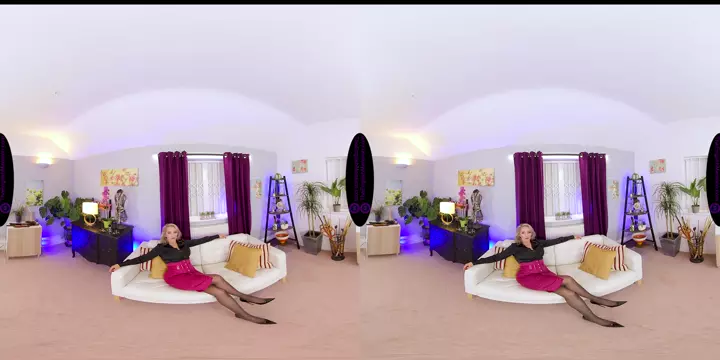 Poster: The English Mansion - Mistress Courtney - Trophy Wife FLR - VR Poster: The English Mansion - Mistress Courtney - Trophy Wife FLR - VR