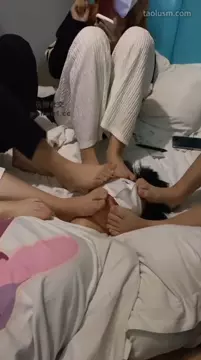 Poster: China Femdom humiliation 30