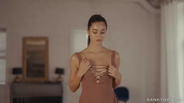 Poster: Vikky - #189 FullHD