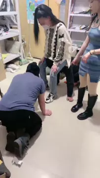 Poster: Plot, developing the boss of the courier station, becoming a lowly slave