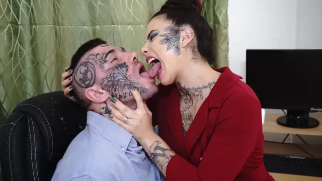 Poster: Mira Cuckold - Angry Boss Dominante Kissing Poster: Mira Cuckold - Angry Boss Dominante Kissing