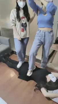 Poster: Chinese double trampling and massage