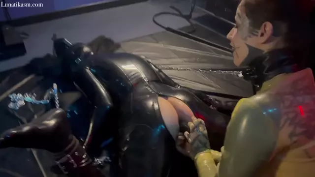 Poster: Mistress Lunatika - Latex Fuck Doll 2